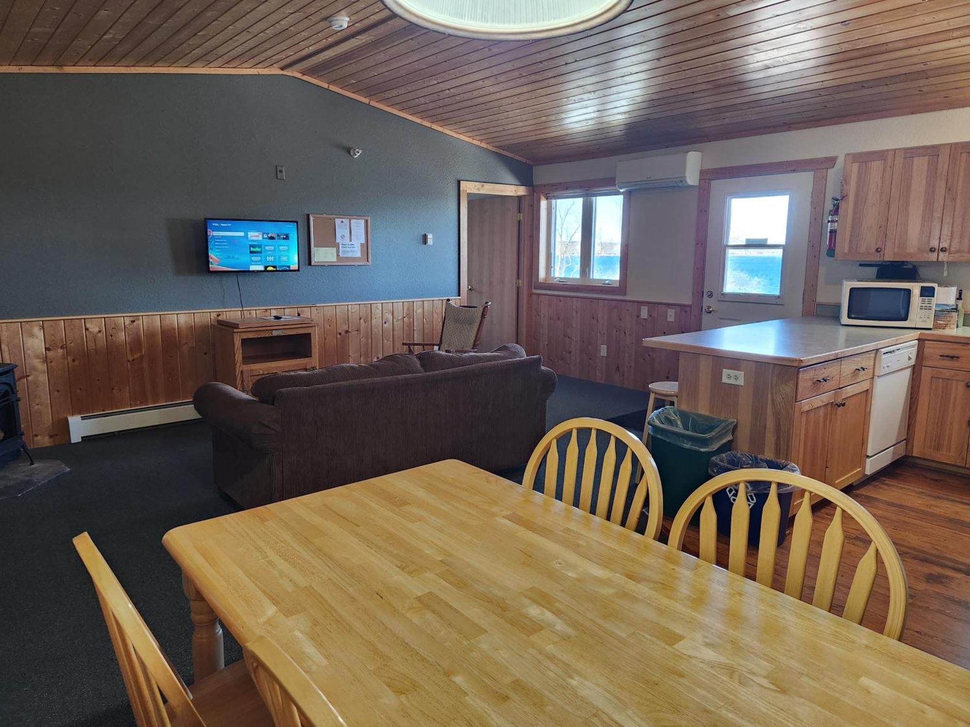 Viking Bay Resort And Lodge Miltona Extérieur photo